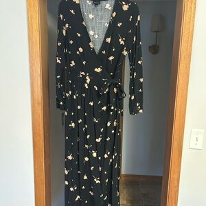 Who What Wear Black Maxi Wrap Dress with Beige Floral Print